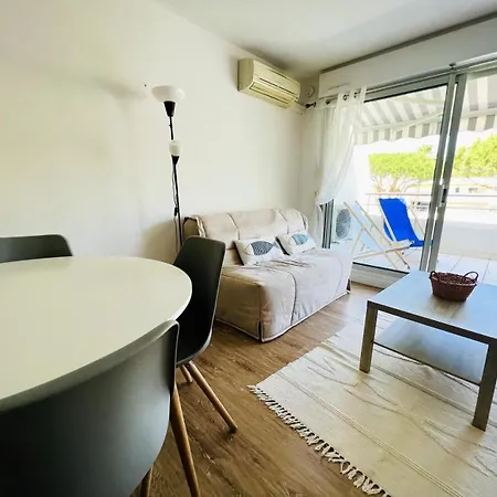 Du Golf - 2 Pieces 4 Personnes A Mae-1954 Apartment *